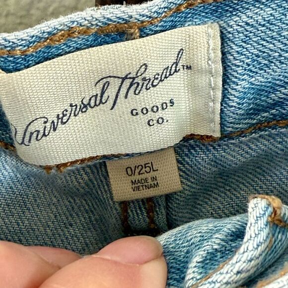 Universal Thread light washed denim wide leg jean. Size  25/L. NET - Picture 11 of 11